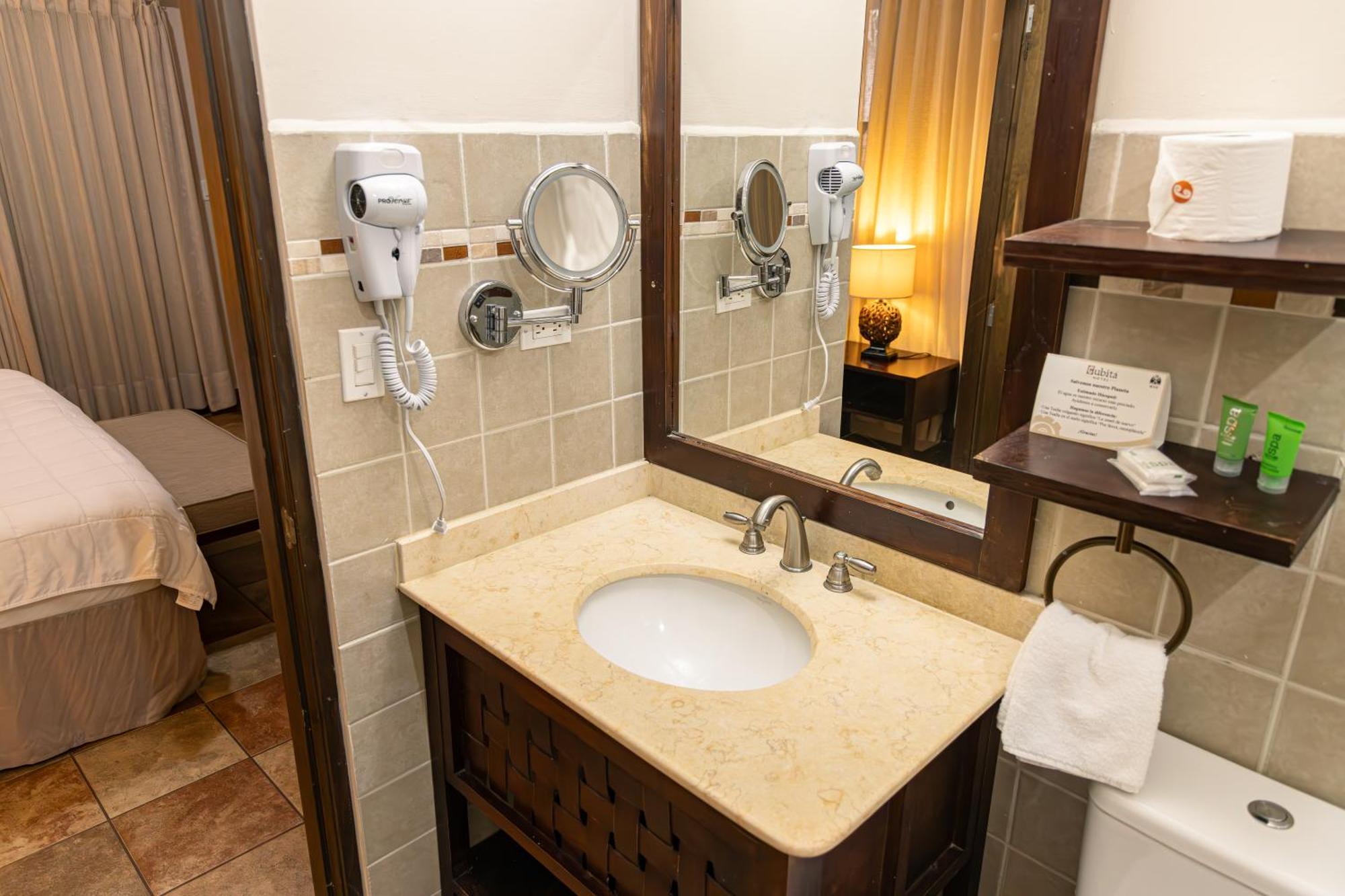 Hotel Cubita Boutique Resort & Spa 치트레 외부 사진